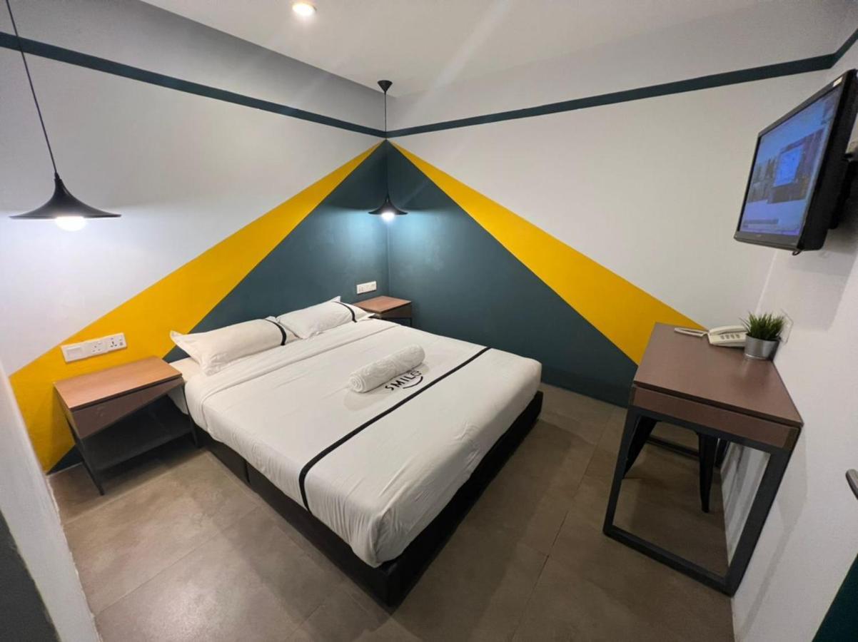 Smile Hotel Cheras Sri Permaisuri Kuala Lumpur Exteriör bild